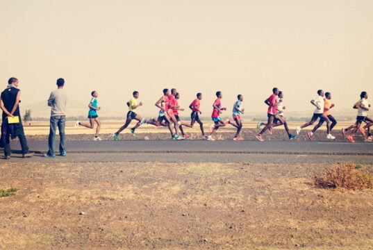15 tháng sống cùng runner Ethiopia