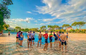 Tập bơi lại sau những ngày giãn cách xã hội